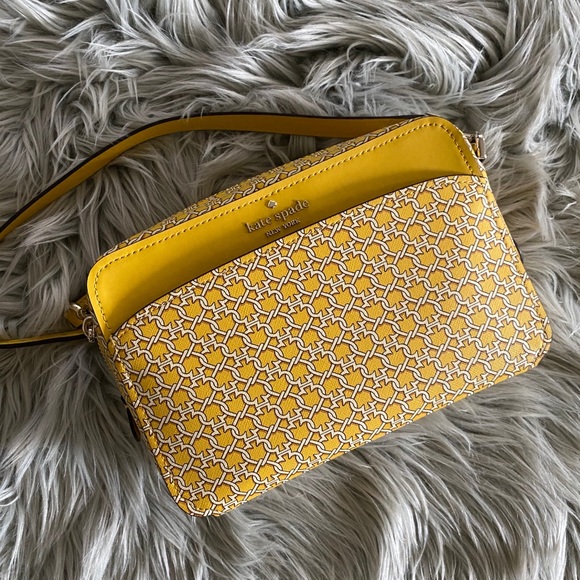 Kate Spade Link Camera Bag - Picture 2 of 8